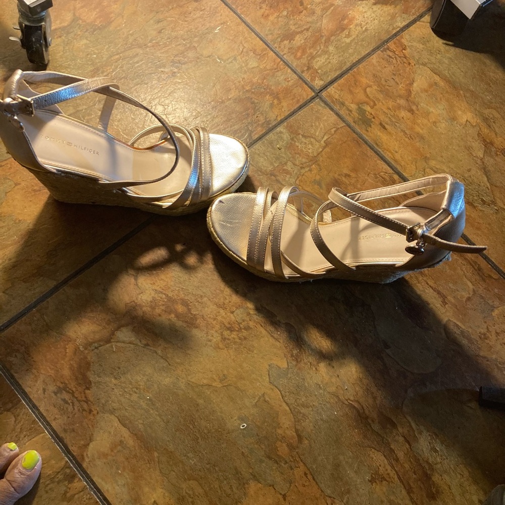 Elegant Gold Strappy Sandals